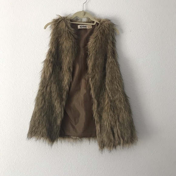 stradivarius Jackets & Blazers - Faux Fur Vest Women’s Size Small